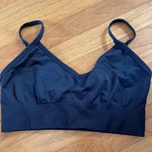 Lululemon Sports Bra - Medium Support